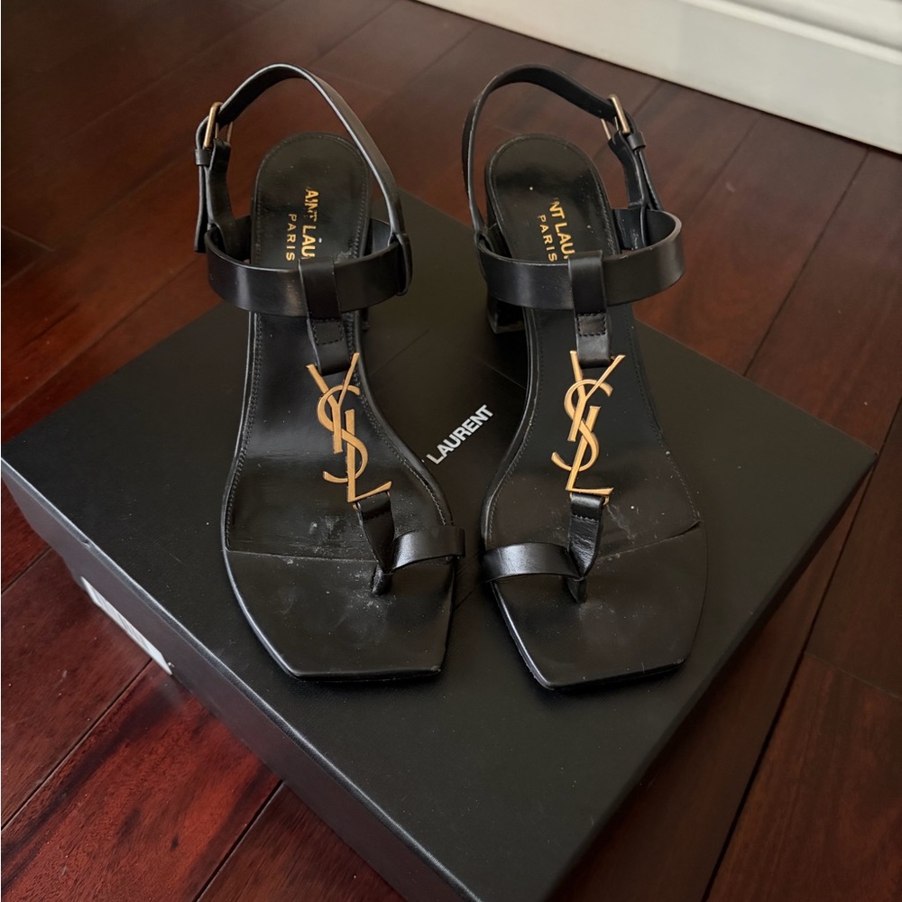 Saint Laurent YSL Cassandra Logo T-Strap Block Heel Sandal Black/Gold Size 38